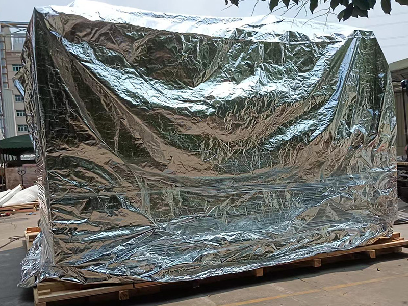 鋰電新能源設(shè)備真空包裝